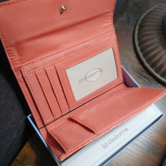 NEW! card holder - Picture 2 of 6